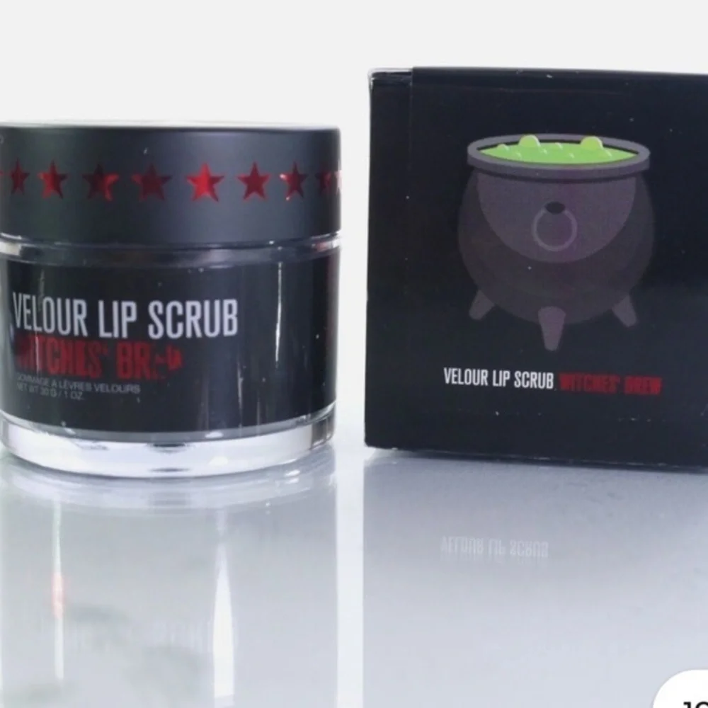 Jeffrey Star Velour Lip Scrub